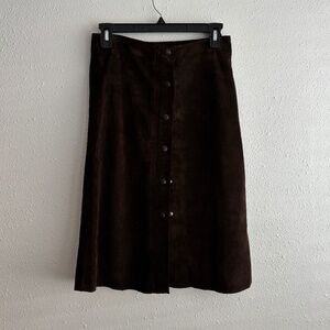 Banana Republic Y2K Chocolate Brown 100% Suede Knee Length Snap Button Skirt